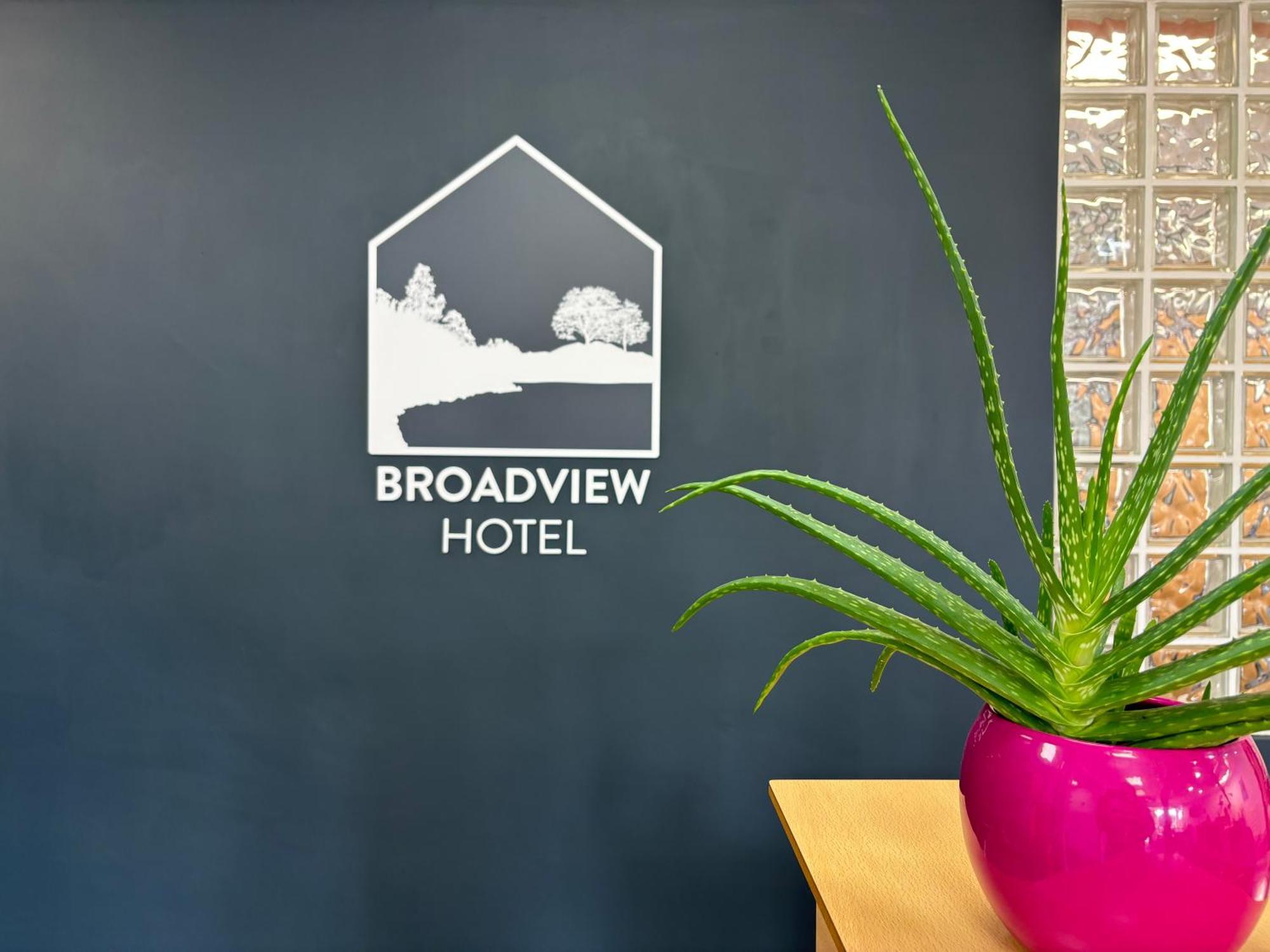 Broadview Hotel NWI Exteriör bild
